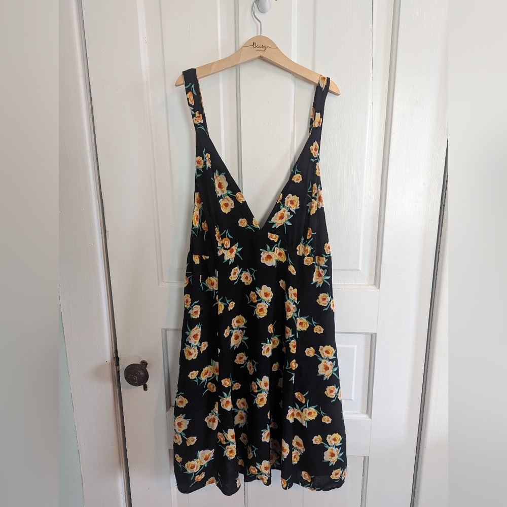 Urban Outfitters Floral Summer dress